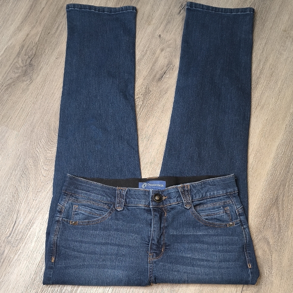 sac317❤️High Rise Straight Leg w/29" Inseam Democracy Denim Jeans Size 10